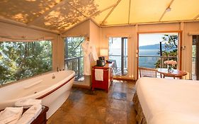 Rockwater Secret Cove Resort